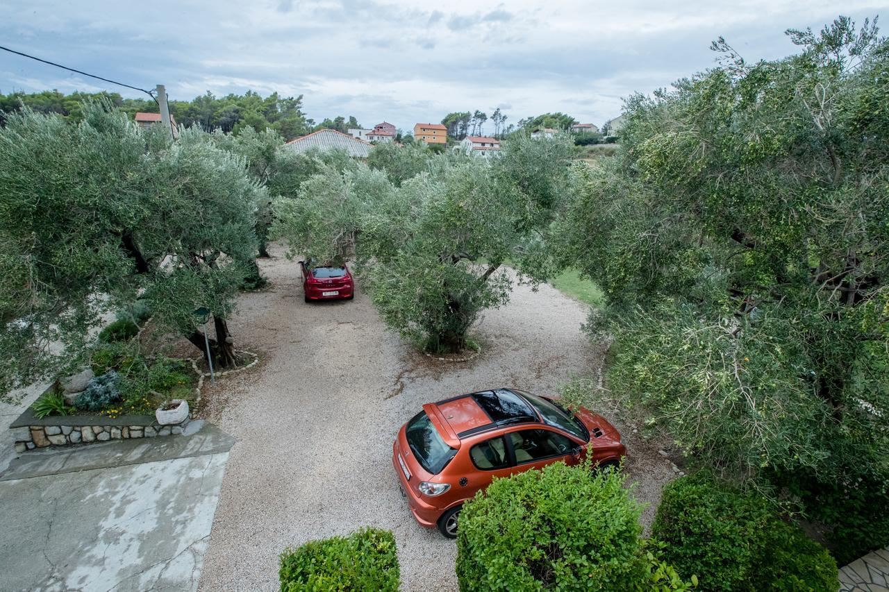 Apartments Marijana Rab Town Exterior foto